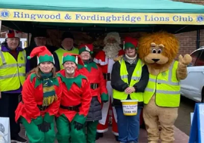Members of the Ringwood & Fordingbridge Lions Club out collecting