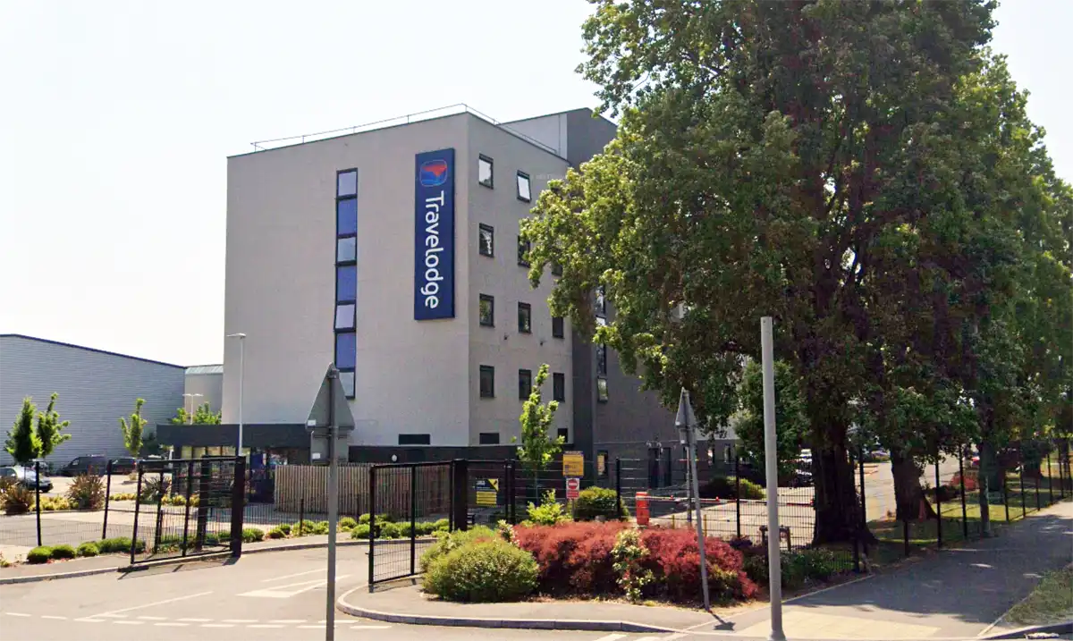 Solar panels catch fire on roof of Poole Travelodge | The New Stour And ...