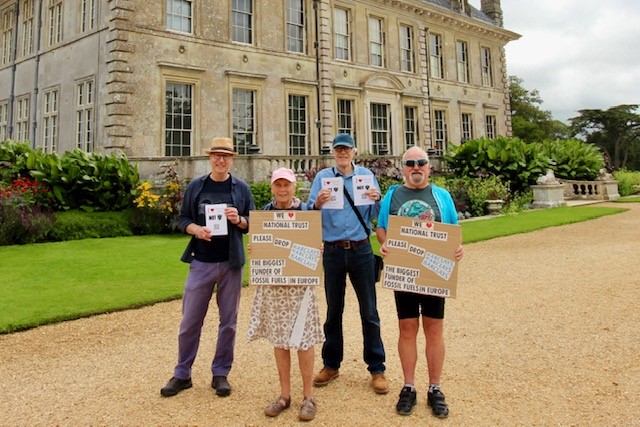 Extinction Rebellion Wimborne were joined with National Trust members Picture Extinction Rebellion Wimborne