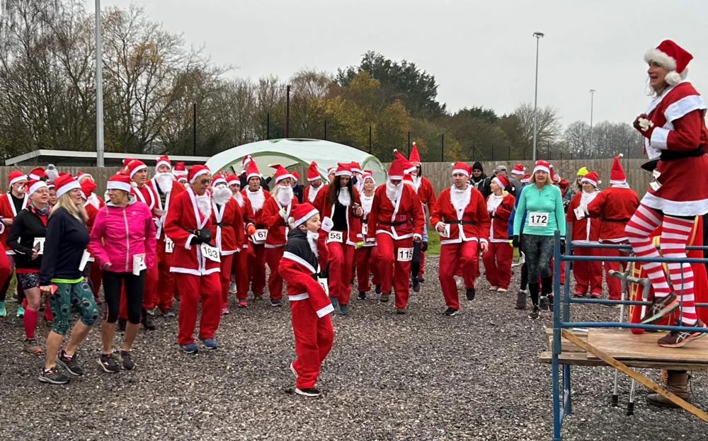 Scores of Santas are set to take part in the festive Wimborne fun run