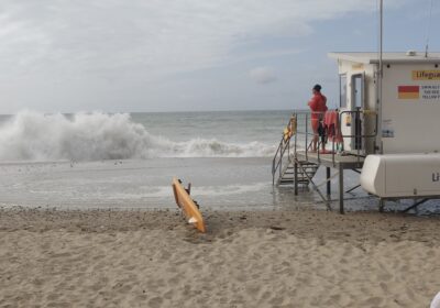 People are being asked to only enter the water if absolutely necessary Picture: Poole Coastguard Rescue Team