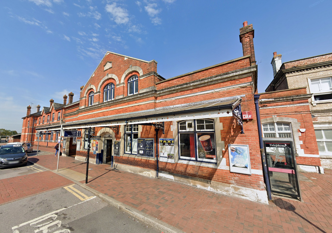 Salisbury train station