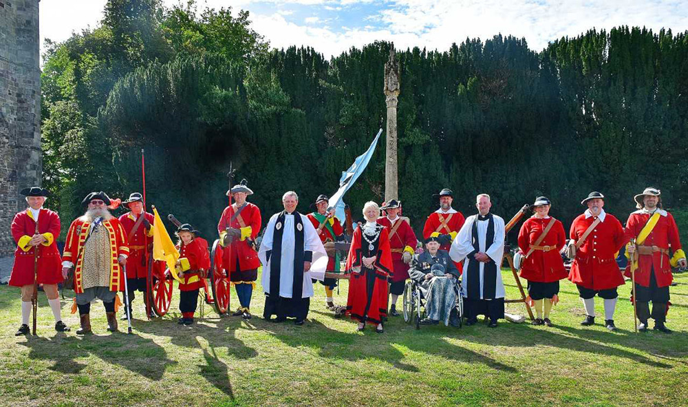 Celebrating the Queen's Life. Photo by Tom Scrase