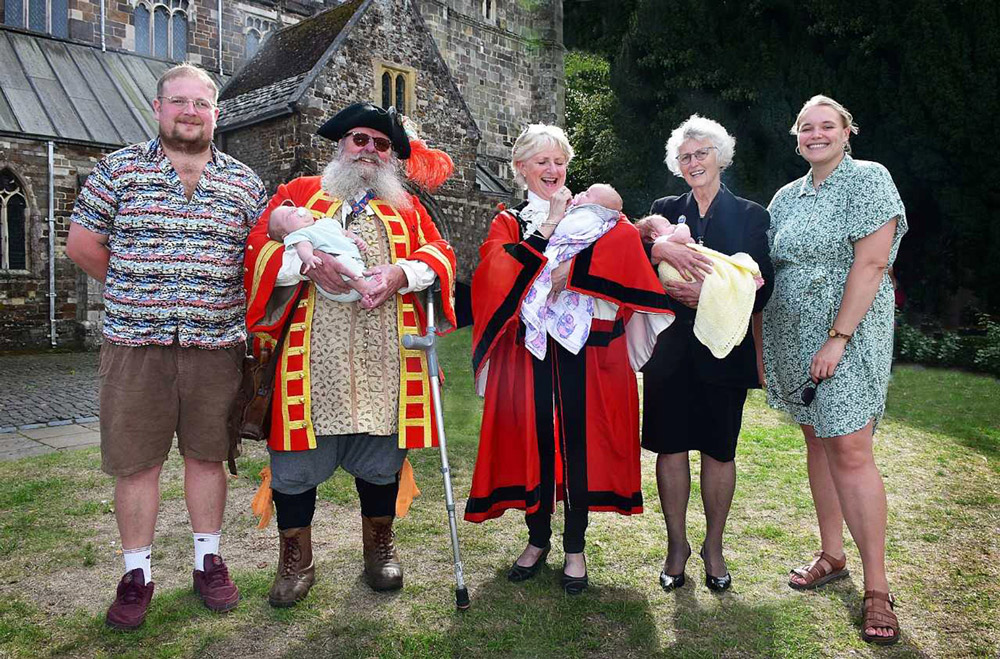 Celebrating Queen Elizabeth. Photo by Tom Scrase