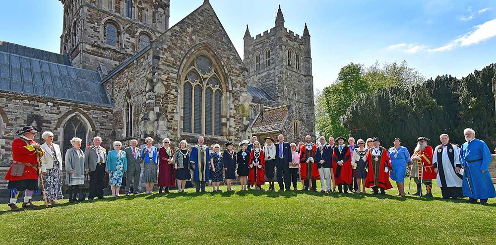 Dignitaries visit town